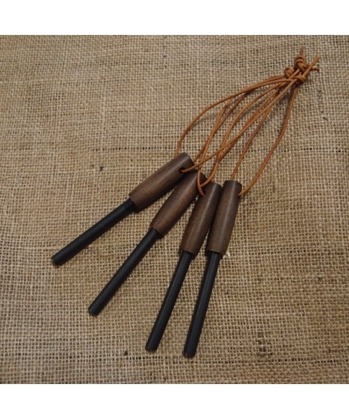Survival Tools and Kits JuBö: Ugnies įžiebimo skeltuvas JuBö Buschcraft Firesteel Oak