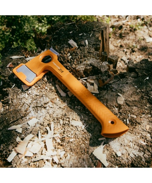 Fiskars universaalne kirves „Ultra Light“