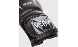 Poksikindad Venum Giant 3.0, nappa nahk, mustad